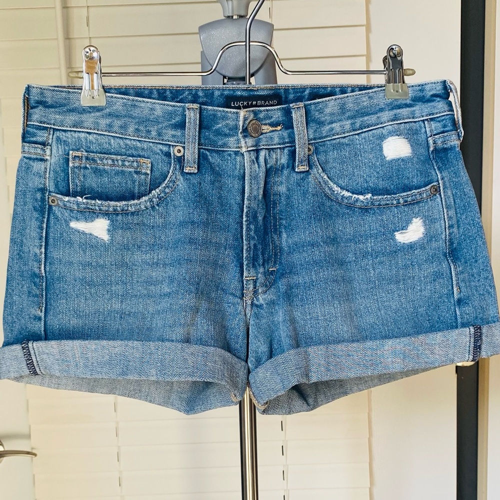 NWOT Lucky Brand Mid Rise Denim Boyfriend Short Size 2/26